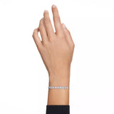 Swarovski bracciale tennis in metallo rodiato con cristalli centrali contornati da cristalli più piccoli 5071173 Indossato