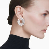 Swarovski Orecchini Matrix 5705834 indossati