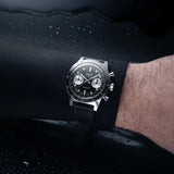 Vulcain Skindiver Chronograph nero indossato