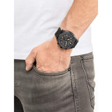 CITIZEN Orologio Radiocontrollato al Quarzo Uomo Cassa Rotonda Quadrante Nero e Cinturino in Gomma Nero CB5005-13X Indossato