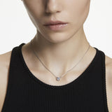 SWAROVSKI Collana punto luce in metallo rodiato con cristallo rotondo 5636706 Indossato