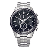 CITIZEN Orologio al Quarzo Radiocontrollato Uomo con Cassa Rotonda Quadrante Nero e Cinturino in Super Titanio AT8218-81E