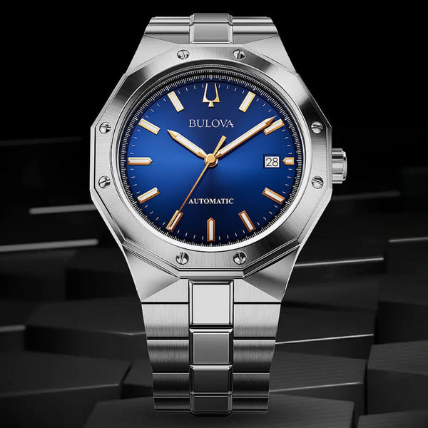 Orologio Bulova Octagon Blu 96B463 ambientato