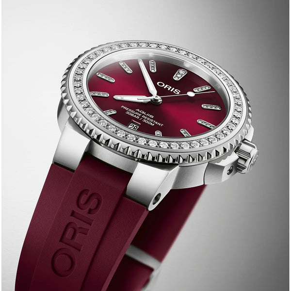 Orologio ORIS Aquis Date Diamonds quadrante rosso cinturino in gomma rosso 01 733 7766 4998-07 4 22 68FC