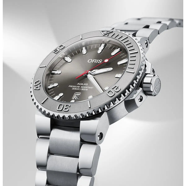 Orologio ORIS Aquis Date Relief quadrante grigio bracciale in acciaio 01 733 7730 4153-07 8 24 05PEB