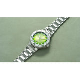 Orologio ORIS Aquis Date Taste of Summer quadrante verde bracciale in acciaio 01 733 7787 4137-07 8 22 04PEB dettaglio 3