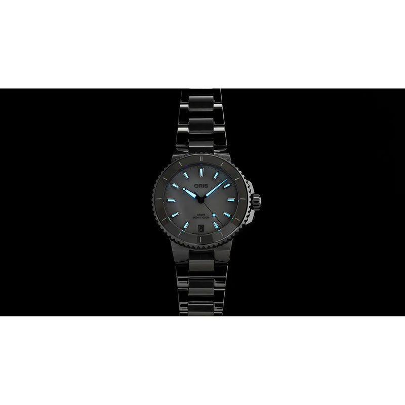 Orologio ORIS Aquis Date quadrante bianco bracciale in acciaio 01 733 7792 4151-07 8 19 05P dettaglio 5