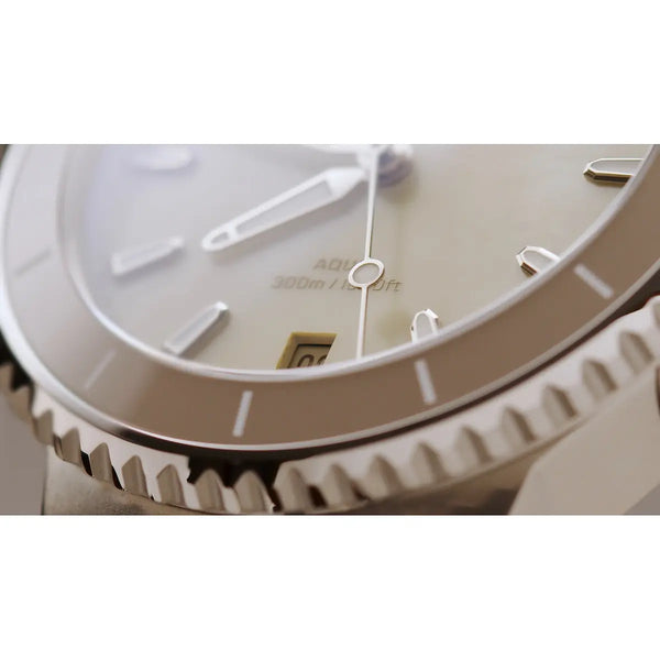 Orologio ORIS Aquis Date quadrante bianco bracciale in acciaio 01 733 7792 4151-07 8 19 05P