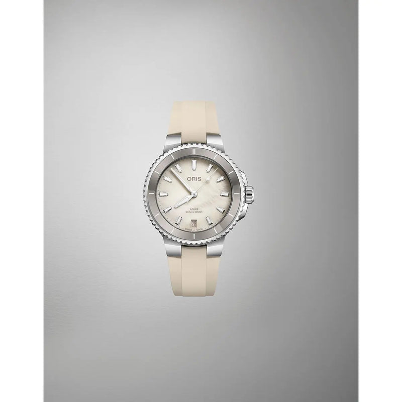 Orologio ORIS Aquis Date quadrante bianco cinturino in gomma bianco 01 733 7792 4151-07 4 19 61FC dettaglio