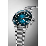 Orologio ORIS Aquis Date quadrante blu bracciale in acciaio 01 400 7769 4135-07 8 22 09PEB dettaglio