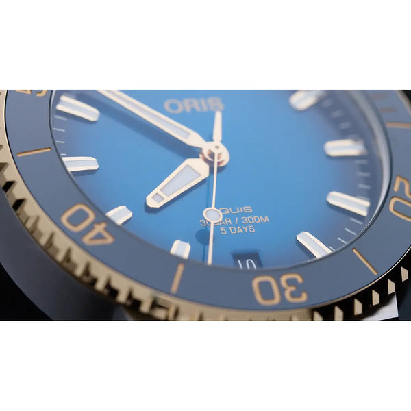 Orologio ORIS Aquis Date quadrante blu bracciale in acciaio 01 400 7769 6355-07 8 22 09PEB
