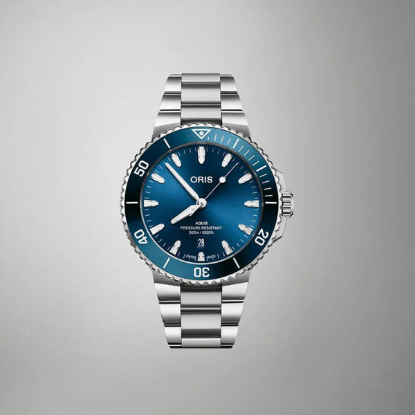 Orologio ORIS Aquis Date quadrante blu bracciale in acciaio 01 733 7789 4135-07 8 23 04PEB dettaglio 5