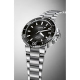 Orologio ORIS Aquis Date quadrante grigio bracciale in acciaio 01 400 7769 4154-07 8 22 09PEB dettaglio