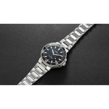 Orologio ORIS Aquis Date quadrante nero bracciale in acciaio 01 733 7787 4154-07 8 22 04PEB dettaglio 2