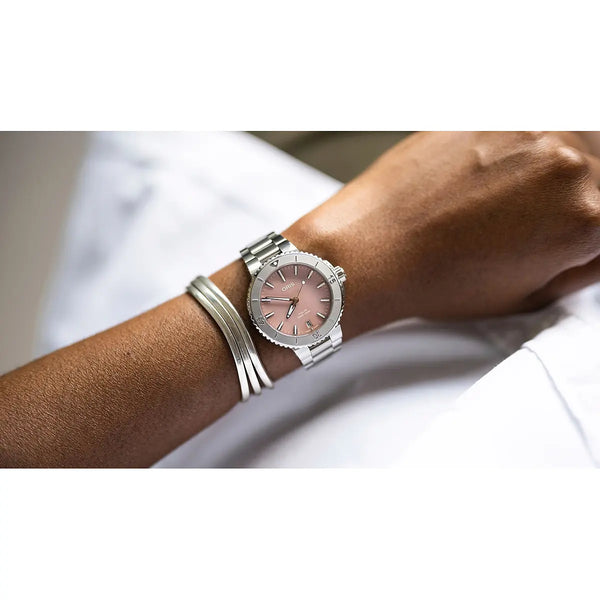 Orologio ORIS Aquis Date quadrante rosa bracciale in acciaio 01 733 7770 4158-07 8 18 05P