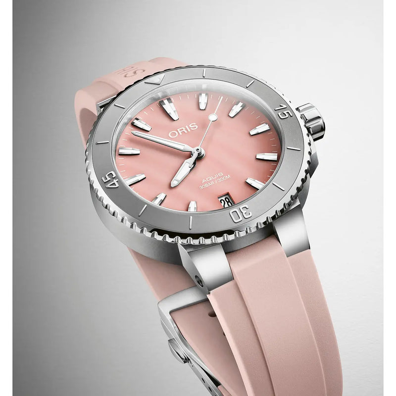 Orologio ORIS Aquis Date quadrante rosa cinturino in gomma rosa 01 733 7770 4158-07 4 18 66FC dettaglio 2