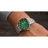 Orologio ORIS Aquis Date quadrante verde bracciale in acciaio 01 400 7769 6357-07 8 22 09PEB dettaglio