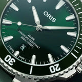 Orologio ORIS Aquis Date quadrante verde cinturino in gomma 01 733 7789 4157-07 4 23 37FC dettaglio 2