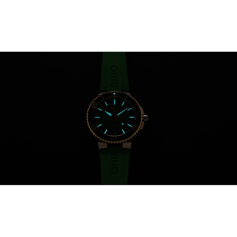 Orologio ORIS Aquis Date quadrante verde cinturino in gomma verde 01 400 7769 6357-07 4 22 77FC dettaglio 4