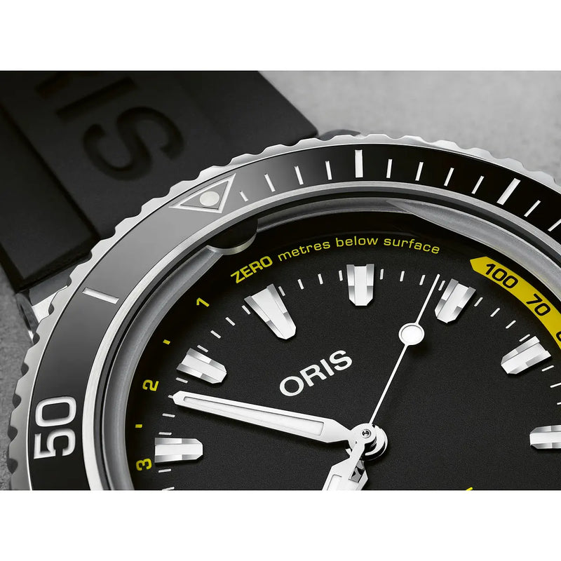 Orologio ORIS Aquis Depth Gauge quadrante nero cinturino in gomma nero 01 733 7755 4154-Set RS dettaglio 2