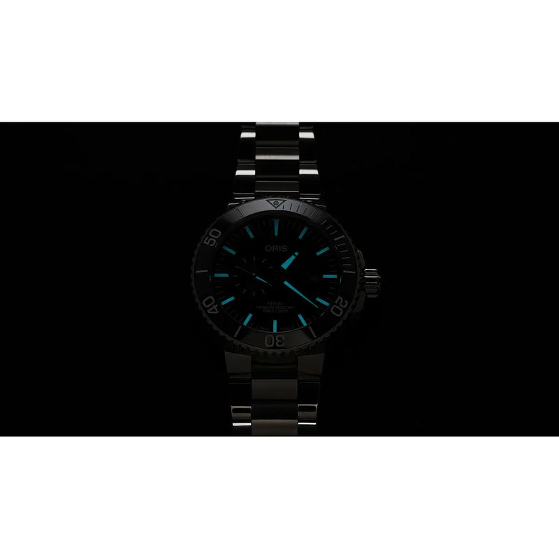 Orologio ORIS Aquis Small Second Date quadrante blu bracciale in acciaio 01 743 7733 4155-07 8 24 05PEB dettaglio 4