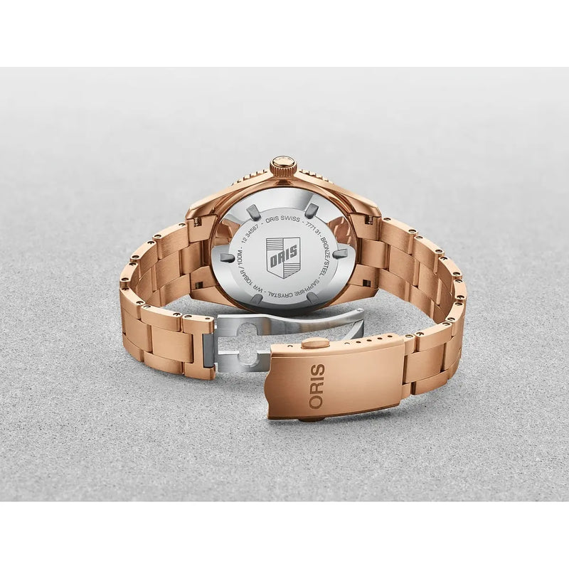 Orologio ORIS Divers Sixty-Five Cotton Candy quadrante azzurro bracciale in bronzomarrone 01 733 7771 3155-07 8 19 15 dettaglio 2