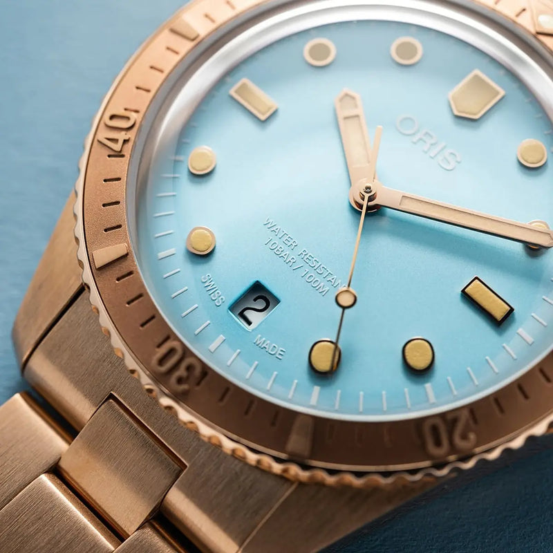 Orologio ORIS Divers Sixty-Five Cotton Candy quadrante azzurro bracciale in bronzomarrone 01 733 7771 3155-07 8 19 15 dettaglio 5