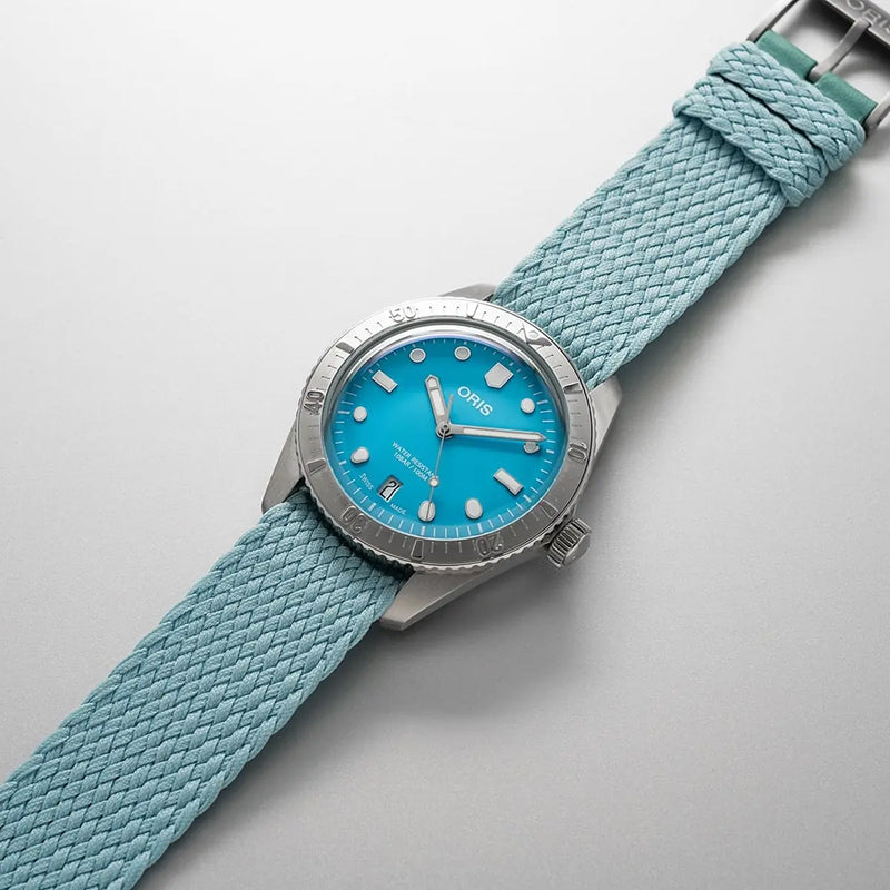 Orologio ORIS Divers Sixty-Five Cotton Candy quadrante azzurro cinturino in tessuto azzurro 01 733 7771 4055-07 3 19 02S dettaglio 3