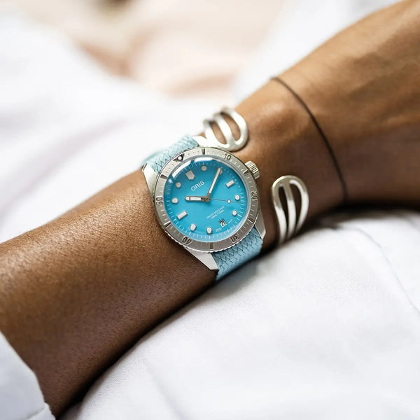 Orologio ORIS Divers Sixty-Five Cotton Candy quadrante azzurro cinturino in tessuto azzurro 01 733 7771 4055-07 3 19 02S