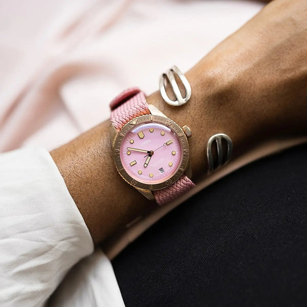 Orologio ORIS Divers Sixty-Five Cotton Candy quadrante rosa cinturino in tessuto rosa 01 733 7771 3158-07 3 19 04BRS