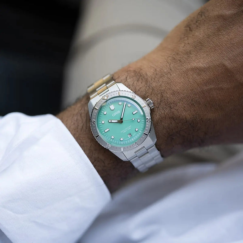 Orologio ORIS Divers Sixty-Five Cotton Candy quadrante verde bracciale in acciaio 01 733 7771 4057-07 8 19 18 dettaglio 2