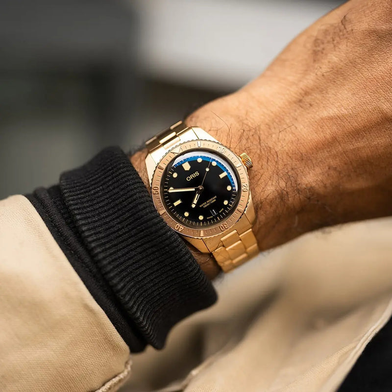 Orologio ORIS Divers Sixty-Five Date quadrante nero bracciale in bronzomarrone 01 733 7771 3154-07 8 19 15 dettaglio 2