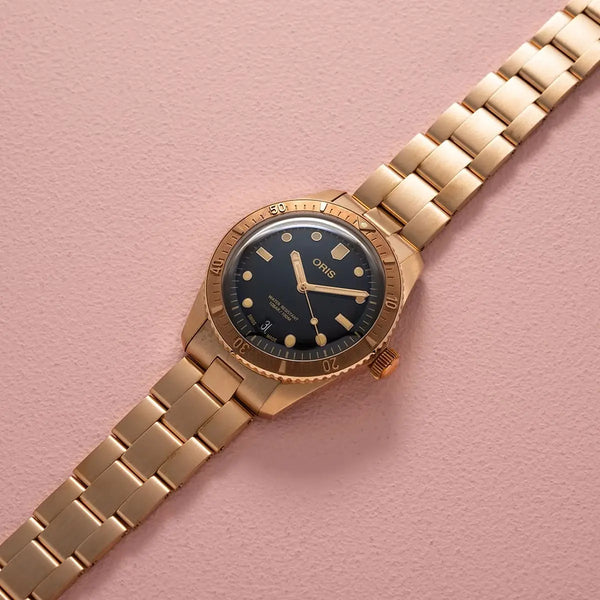 Orologio ORIS Divers Sixty-Five Date quadrante nero bracciale in bronzomarrone 01 733 7771 3154-07 8 19 15 dettaglio
