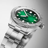 Orologio ORIS Divers Sixty-Five quadrante verde bracciale in acciaio 01 400 7774 4057-07 8 19 18