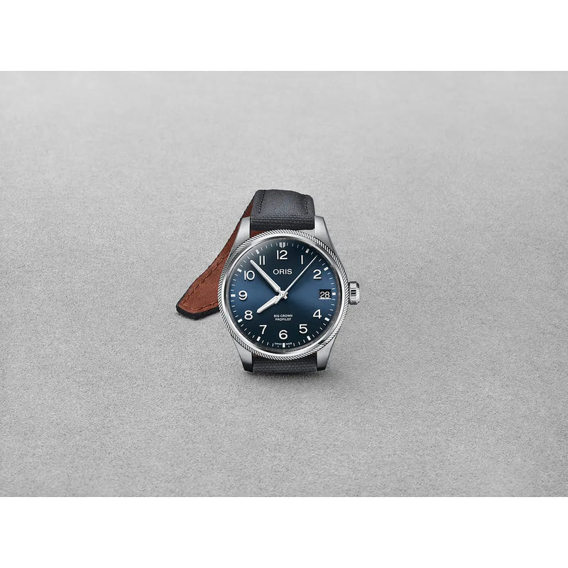 Orologio ORIS ProPilot Big Crown Big Date quadrante blu cinturino in tessuto blu 01 751 7761 4065-07 3 20 05LC dettaglio 4