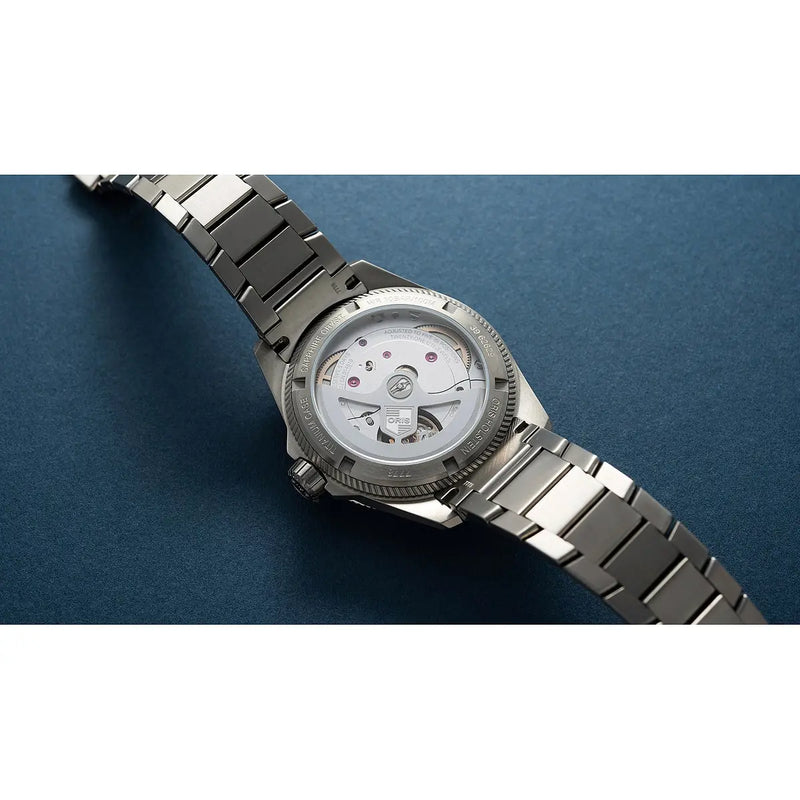 Orologio ORIS ProPilot X Calibre 400 quadrante blu bracciale in titanio 01 400 7778 7155-07 7 20 01TLC dettaglio 3