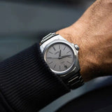 Orologio ORIS ProPilot X Calibre 400 quadrante grigio bracciale in titanio 01 400 7778 7153-07 7 20 01TLC dettaglio