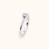 Anello Solitario myO 4 Griffes Oro Bianco 18 kt Diamante Naturale 0,30 ct