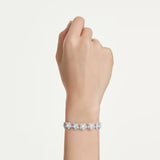 Swarovski Bracciale Ariana Grande Fiori 5749182 indossato