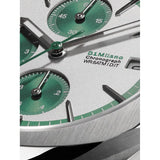 D1 Milano Chronograph Green Pulse macro quadrante con contatori verdi, lancette Dauphine e scritta D1Milano CHBJ25