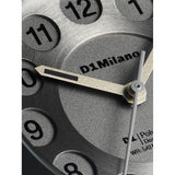 D1 Milano Polycarbon Ring Ring macro quadrante ottone spazzolato con numeri arabi e lancette dorate stile telefono a disco PCBU25