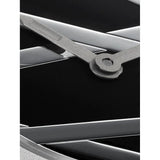 D1 Milano Ultra Thin Onyx Inlay macro dettaglio lancette in ottone e linee geometriche lucide su quadrante nero UCBL03
