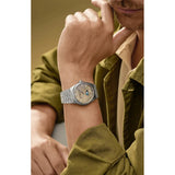 Frederique Constant Highlife Moonphase Date Manufacture indossato al polso con bracciale acciaio cinque maglie FC-716RG3NH6