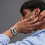 Orologio Maurice Lacroix Aikon Quartz Chronograph AI1118-SS002-230-1 indossato