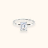 ALFYO Anello Solitario myO Oro Bianco Diamante Taglio Smeraldo vista frontale