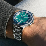 Oris Aquis Yangtze Jiangtun Limited Edition 01 733 7789 4197-Set indossato