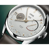 Oris Artelier Calibre 113 vista ravvicinata quadrante bianco calendario business con riserva di carica e cinturino marrone 01 113 7806 4051-07 5 22 96FC