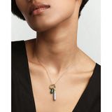 Pd Paola Ciondolo Drop Pavé su collana con charm verde e medaglia oro, vista indossata CO01-785-U