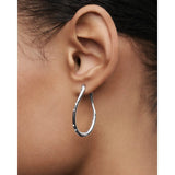 Pd Paola Orecchini Air argento indossati, vista laterale dettaglio forma a goccia con zirconi AR02-F50-U