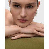 Pd Paola Orecchini Vento in oro 18k indossati, vista frontale design contemporaneo minimalista AR01-G31-U